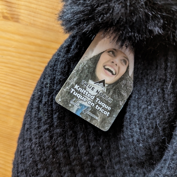 Gift Lot - Toques & Socks - Cozy - New With Tags - Picture 4 of 8